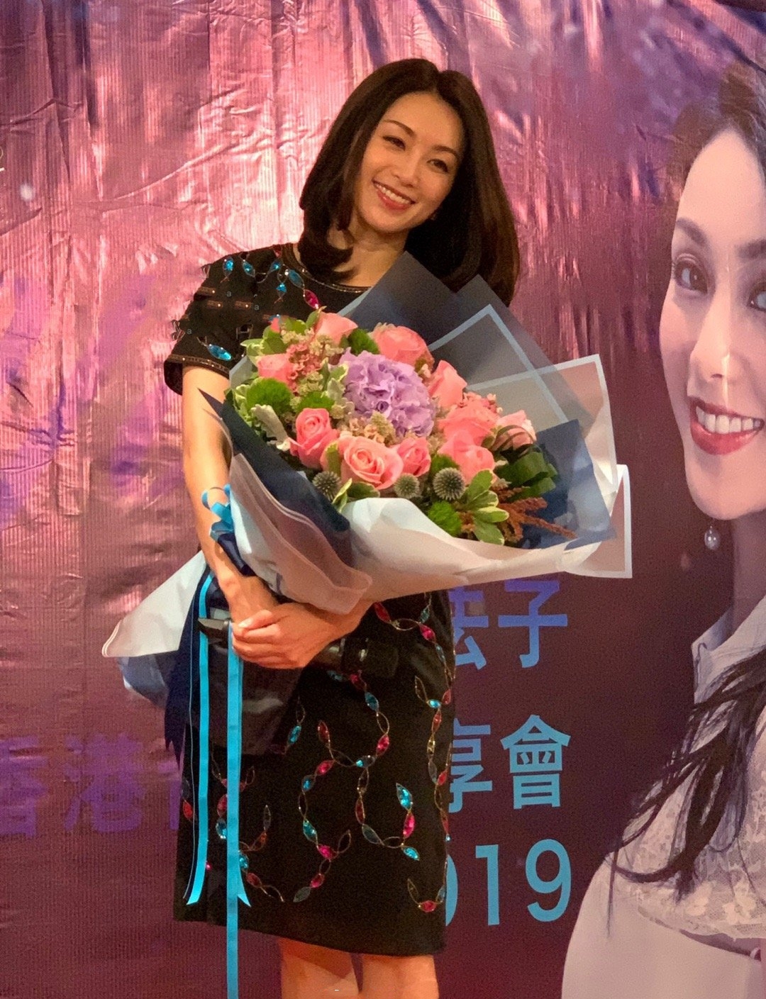 酒井法子年轻时穿绿裙照,酒井法子穿衣搭配