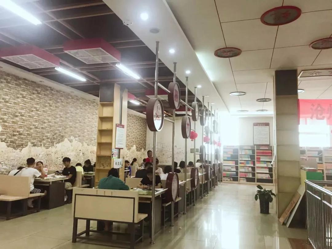 走进图书馆沐浴书香活动,走进书香校园感受读书魅力