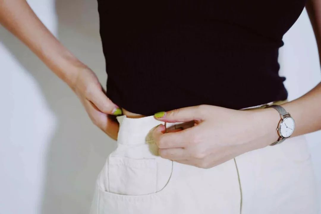 我试了九条白色牛仔裤，这四条太太太好穿了！