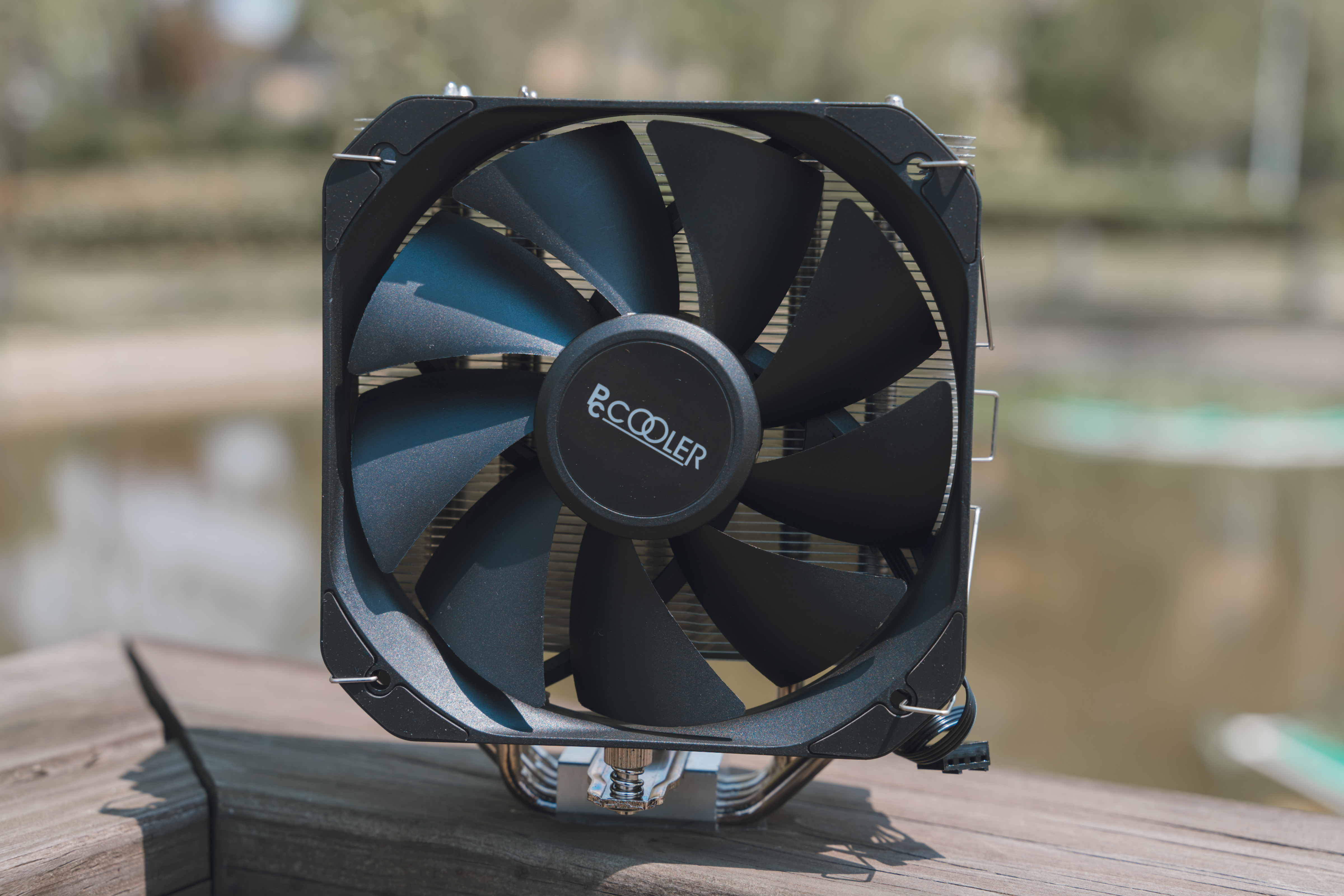 东海k4000,超频三东海r4000对比玄冰400