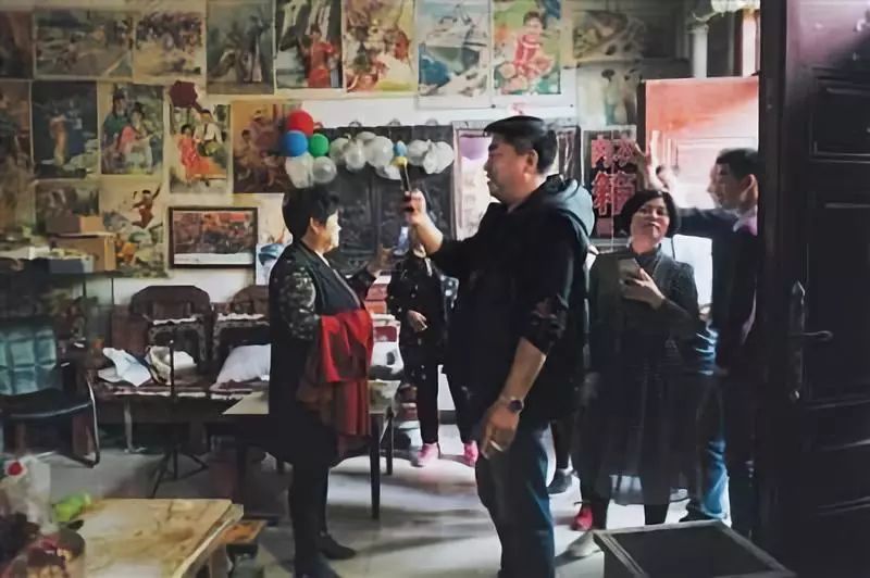 草根在天堂网红在地狱：流浪大师暴富，朱之文遭勒索，庞麦郎遗忘