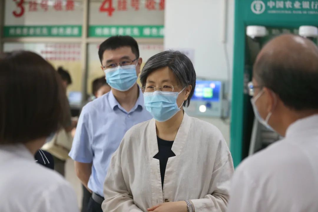 春节前走访慰问部队军民鱼水情深,新春走基层慰问官兵