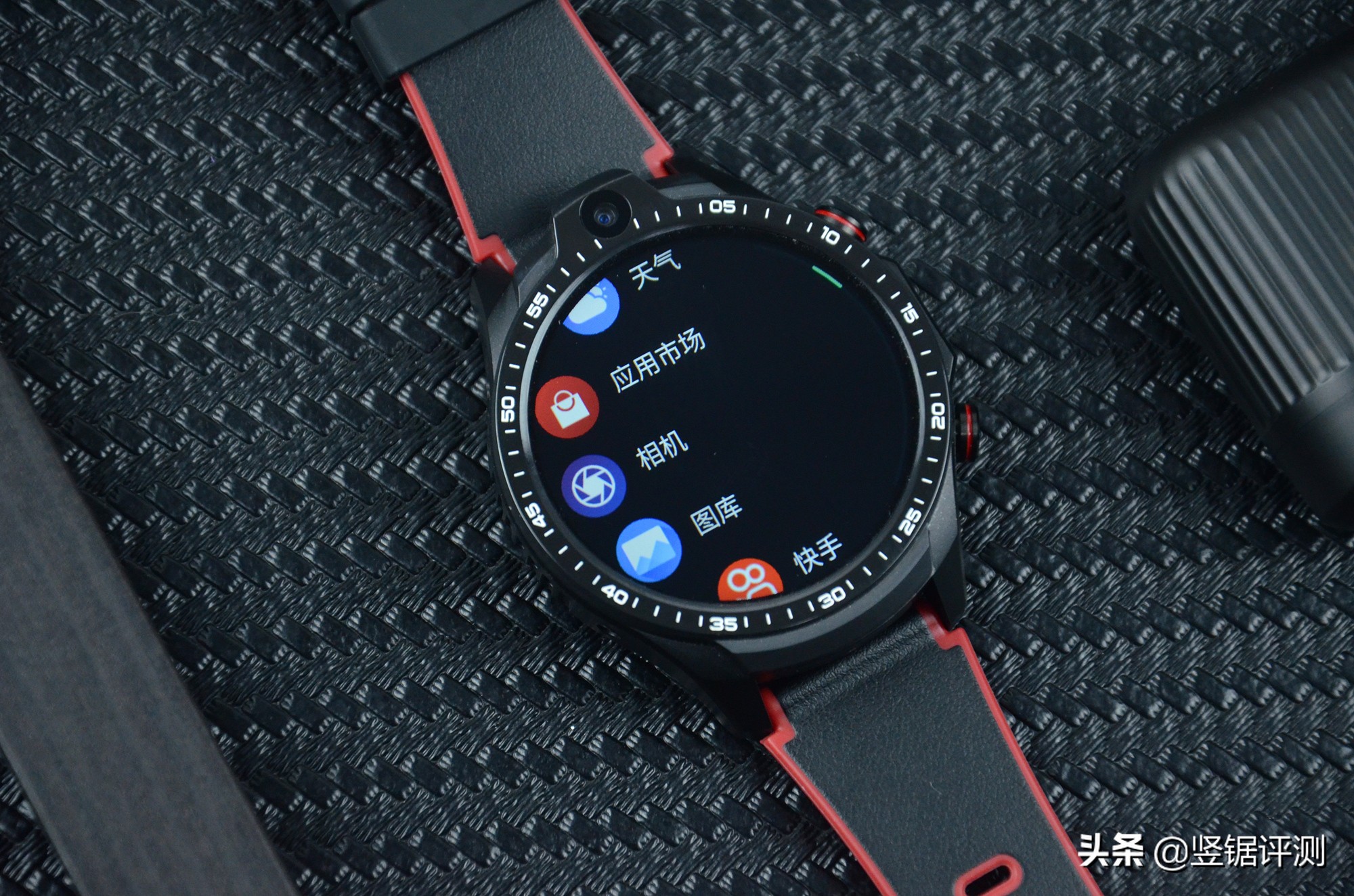 jeep黑骑士智能手表值不值得入手,jeep黑骑士fx1和fx3智能手表区别