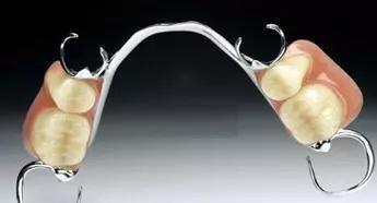 老人牙齿变长,老年人牙齿越大越容易出问题