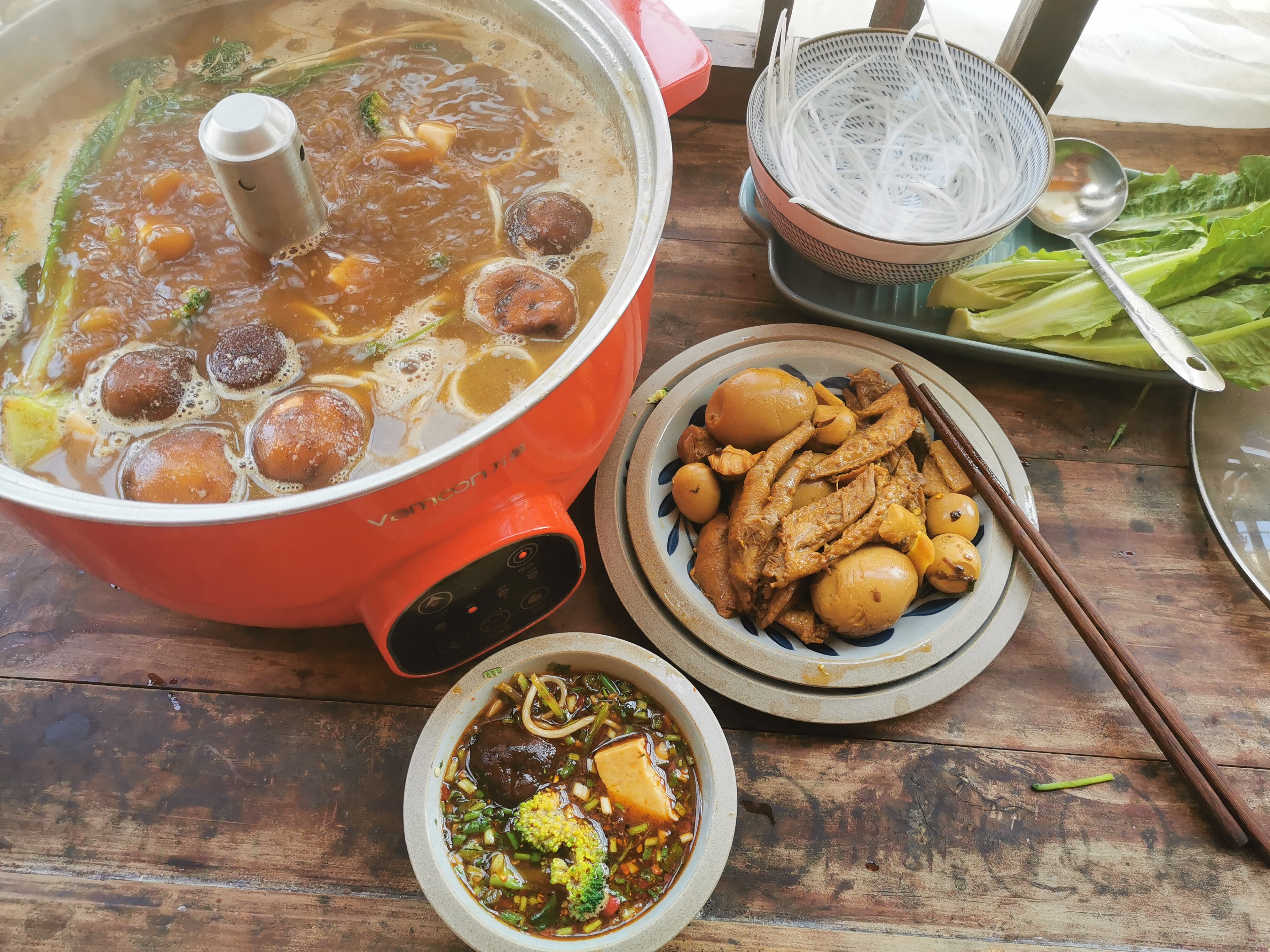 卤肉剩下汁子怎么做好吃,卤肉的汤汁怎么二次使用做面条