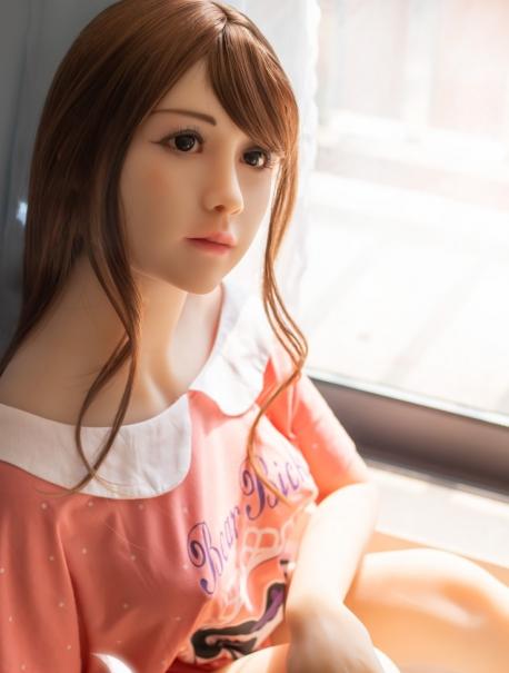 揭秘地下成人娃娃的世界，千元即可拥有专人女友供你随意*躏蹂**