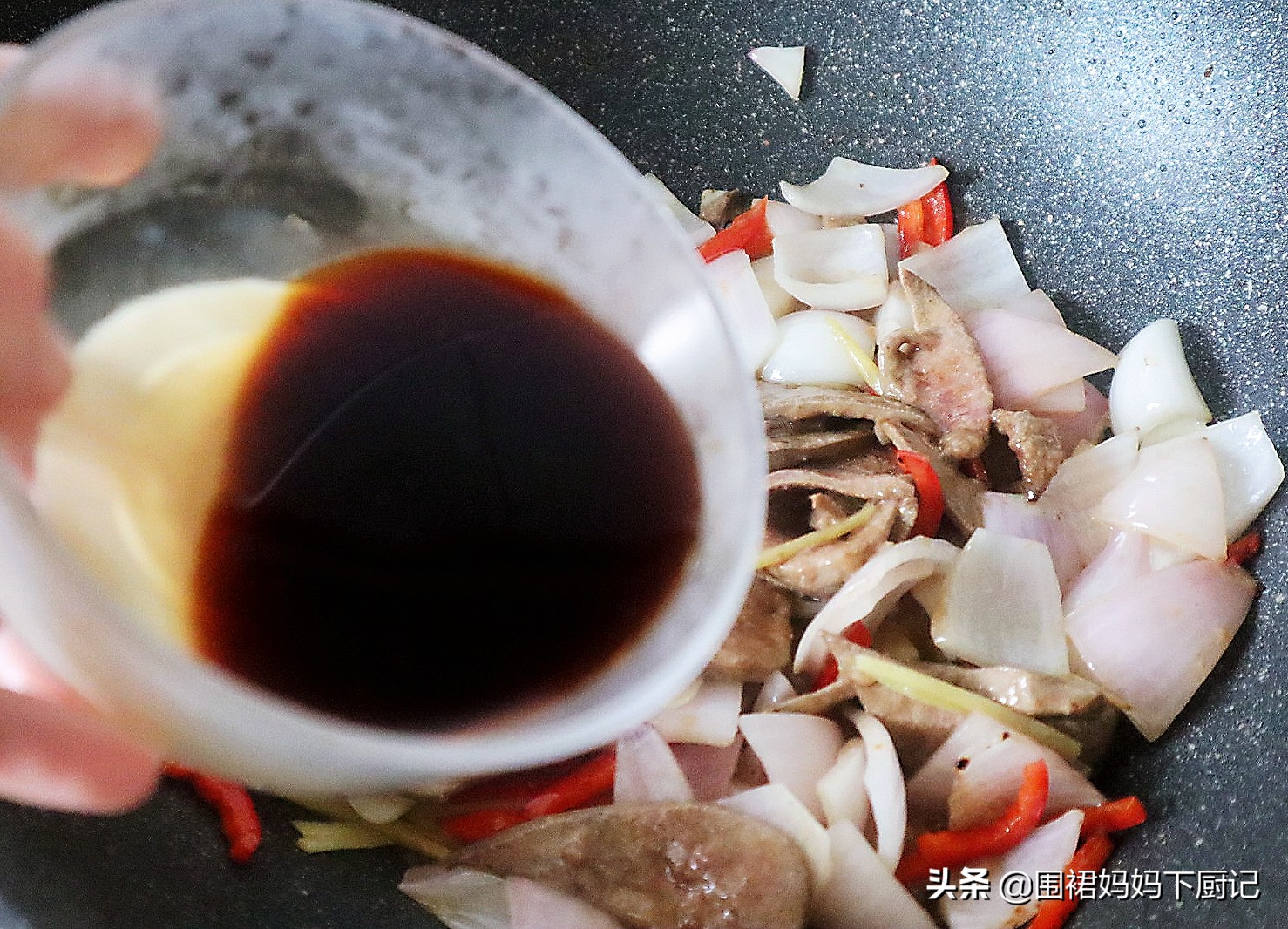 爆炒猪肝的家常做法好吃又简单,爆炒猪肝最好吃的做法粤菜