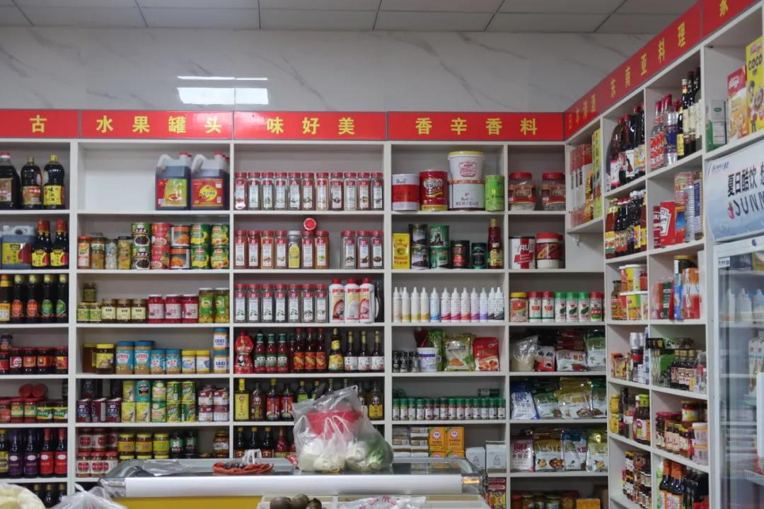 在这个足足2万平的奇妙海鲜“商场”，我找到了赚钱的动力