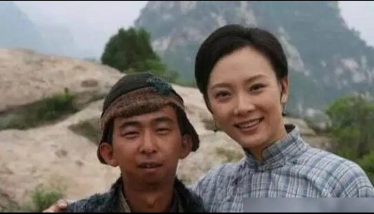 四大丑男演员娶四大美女,最丑男演员娶漂亮老婆