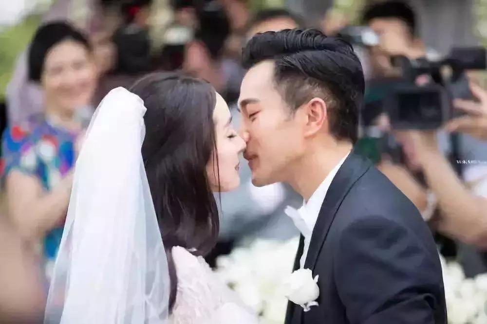 杨幂好凶,杨幂太惨了