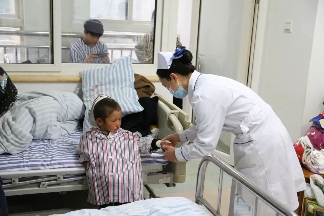 爱满凉都微笑未来——市人民医院唇腭裂公益救助在行动