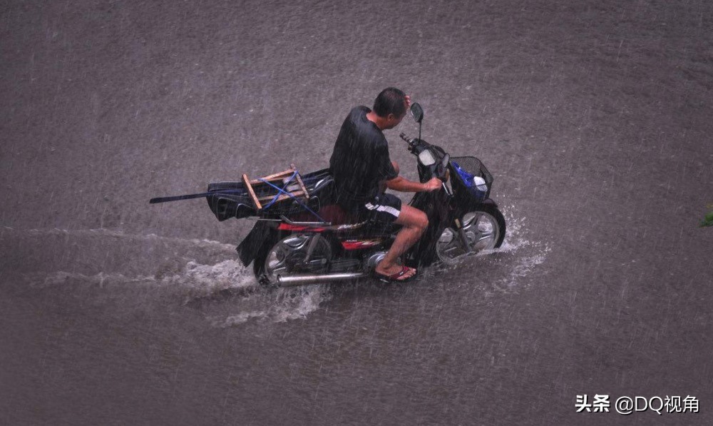 摩托车短途骑行必备物品清单,雨天长途骑行摩托车注意事项