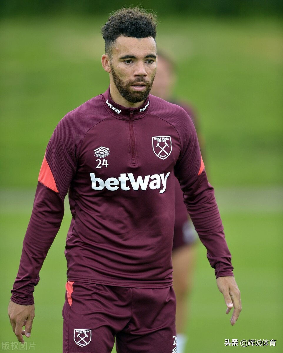 英超球队赞助商一览,20-21赛季曼联球衣胸前赞助商