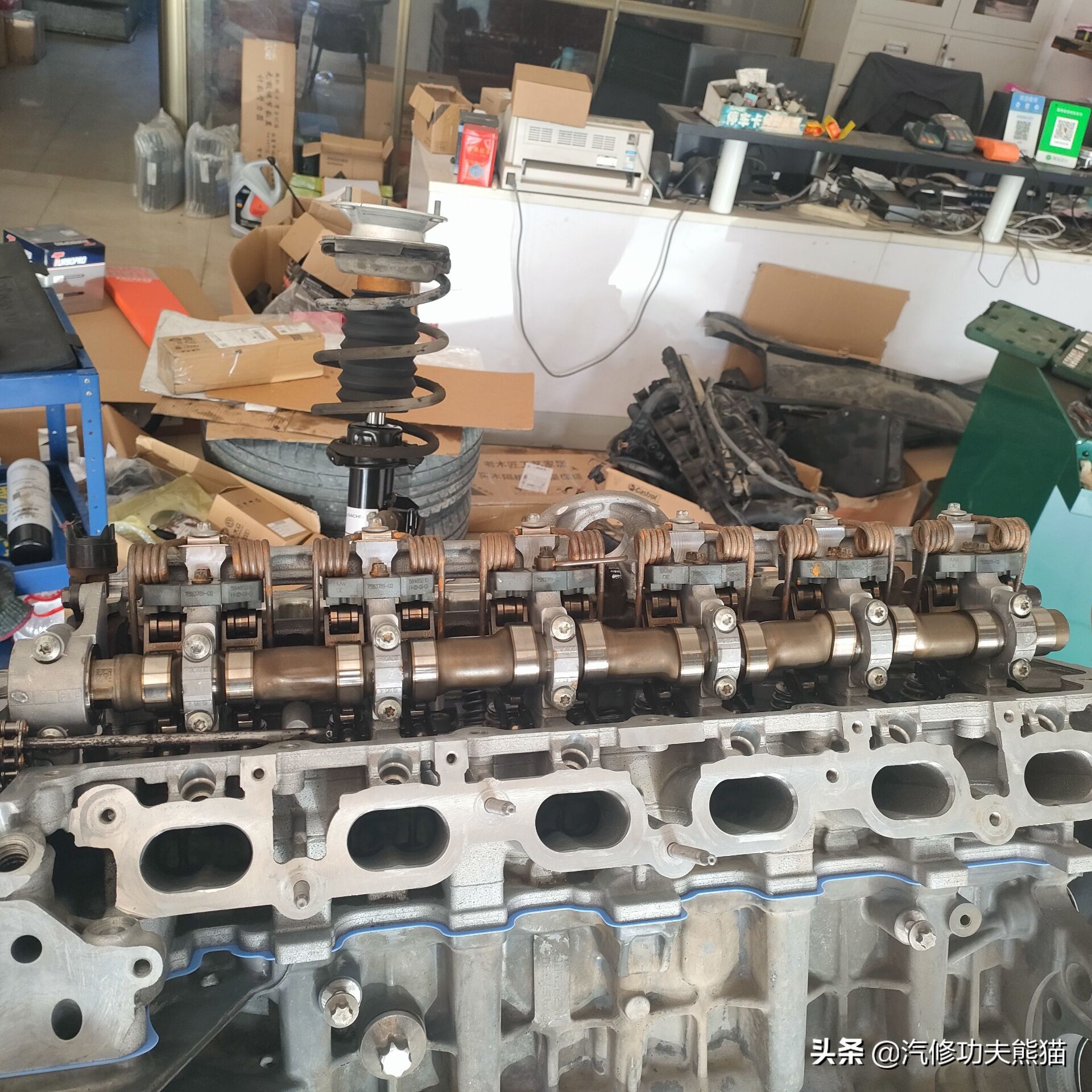 宝马e90325i2007款,宝马e90漏机油通病