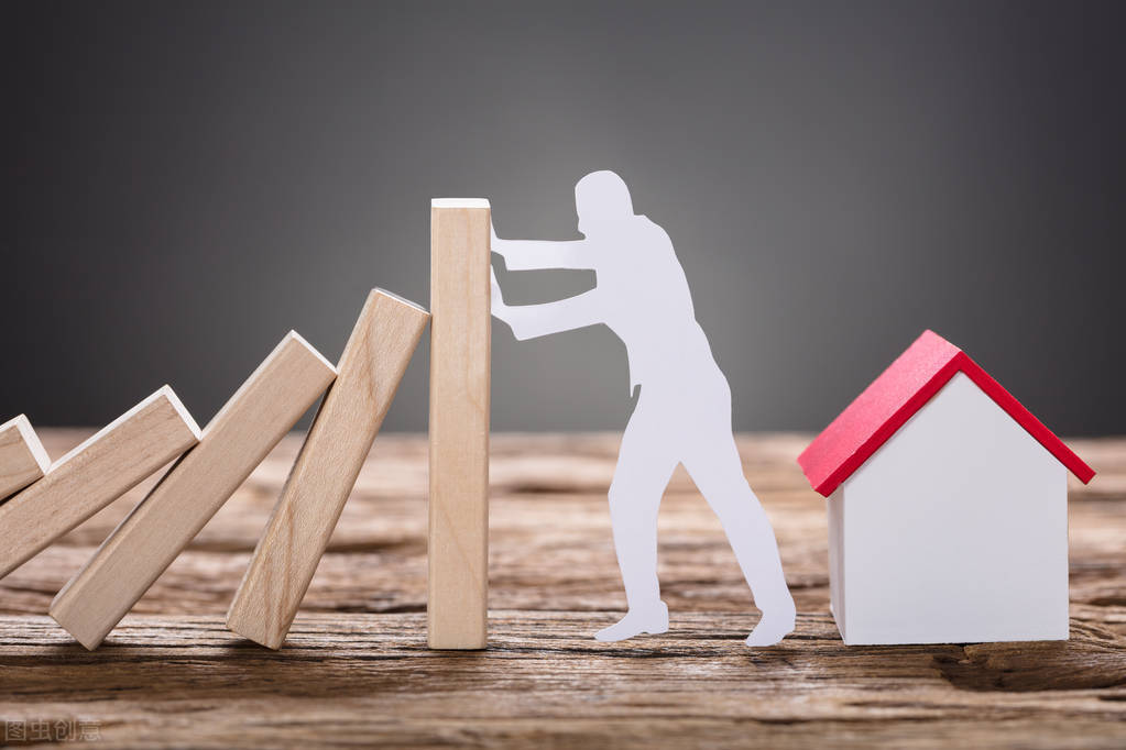 英国本科大三挂科补考,英国挂科没有毕业怎么办