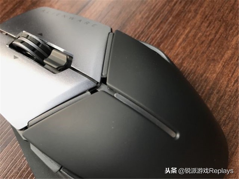 alienware外星人背部灯光,外星人全家桶颜值