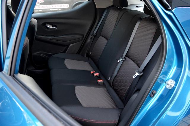 2017款蓝鸟最全解析,悬浮式车顶前卫