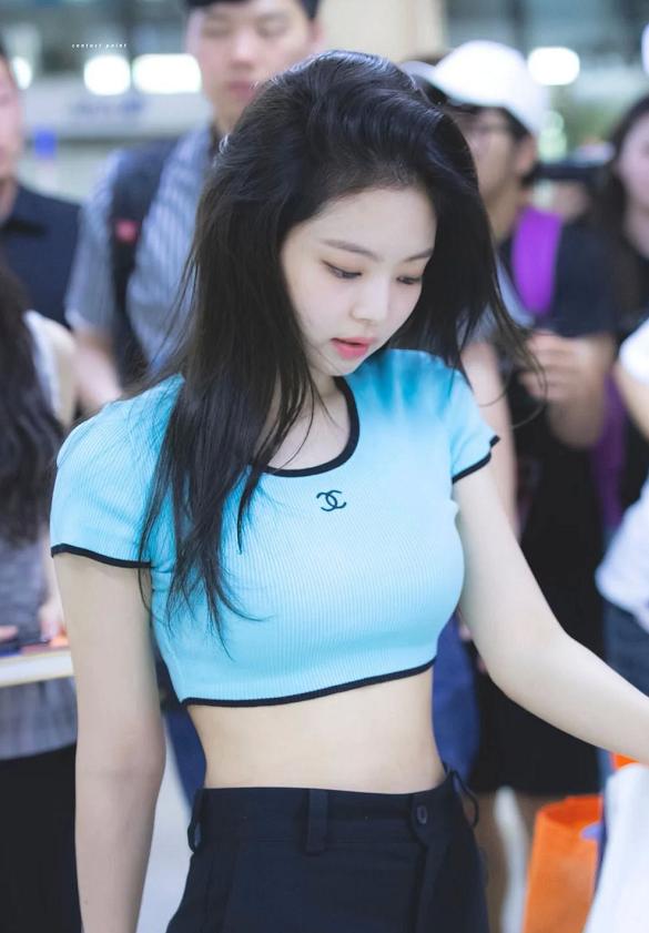 网纱连衣裙jennie,jennie连衣裙ins图