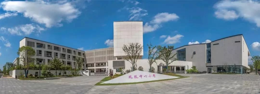 太厉害！这群在雨中跑了1小时的少年们，告诉你这场比赛有多强！