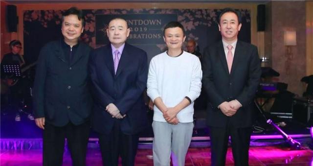 中国最年轻的首富个人资产800亿,曾经的中国首富负债4000亿