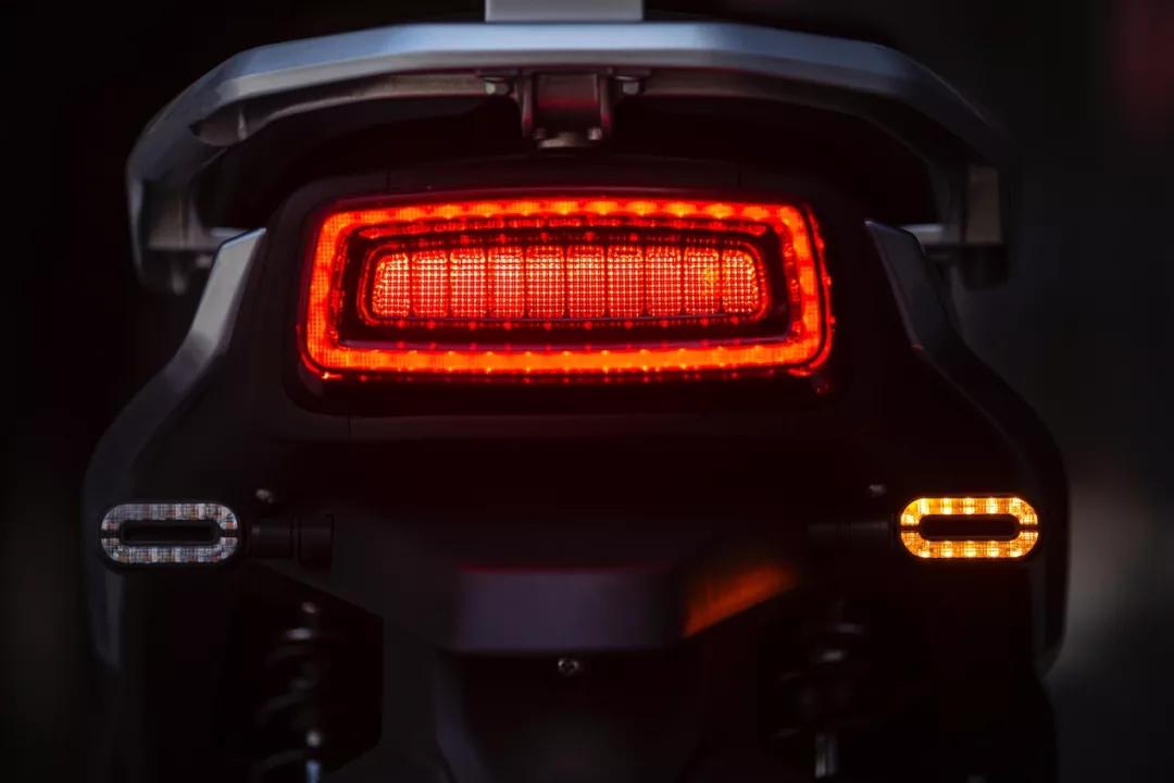 雅迪轻便摩托T9D能装多大电池,雅迪t9