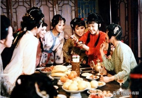 尚左尊东的座次,尚左尊东怎么解释