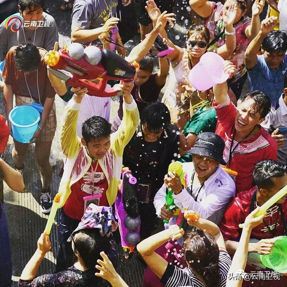 2019德宏泼水狂欢节,2019德宏国际泼水节图片