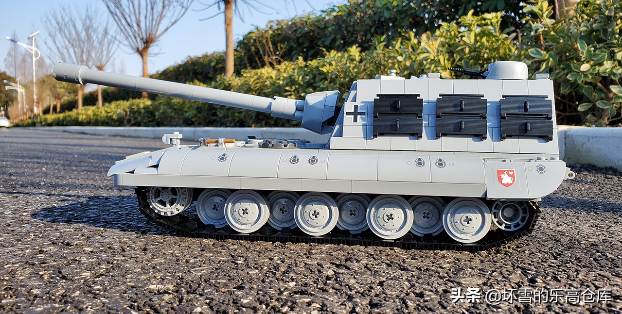 cobi积木虎式坦克拼装视频,cobi积木雪地豹式坦克