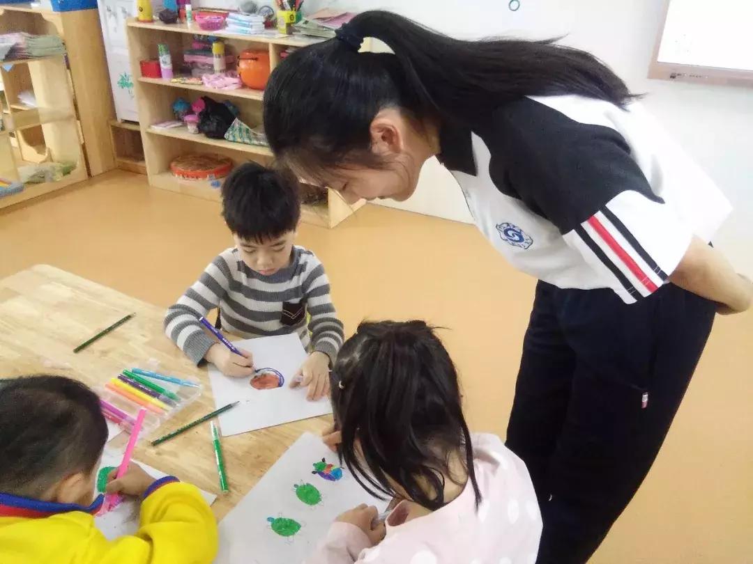 义教｜透过阳光笑出灿烂