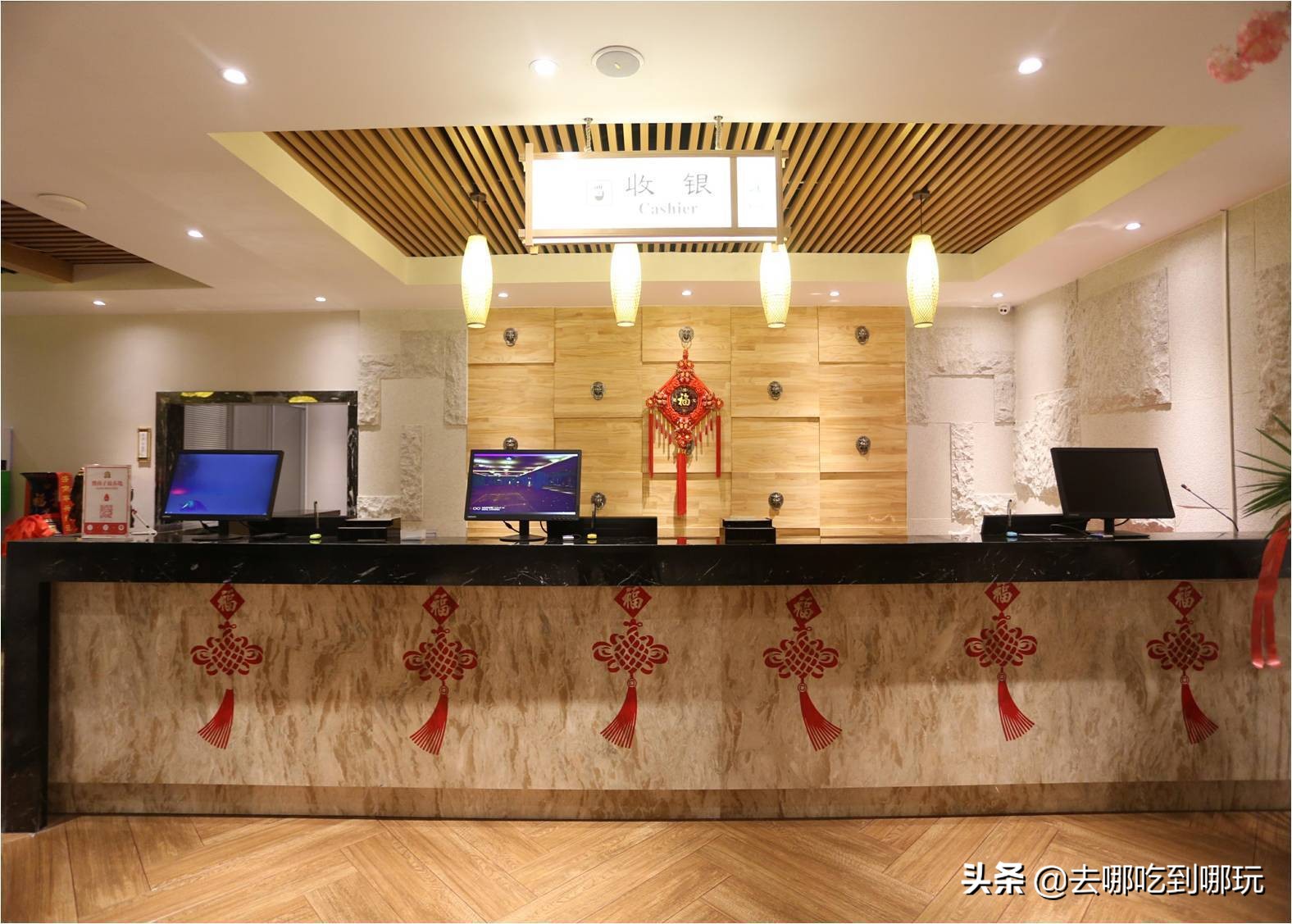 39.9抢济南海盗船汤泉掀汗蒸狂潮9000㎡休闲娱乐养生于一体