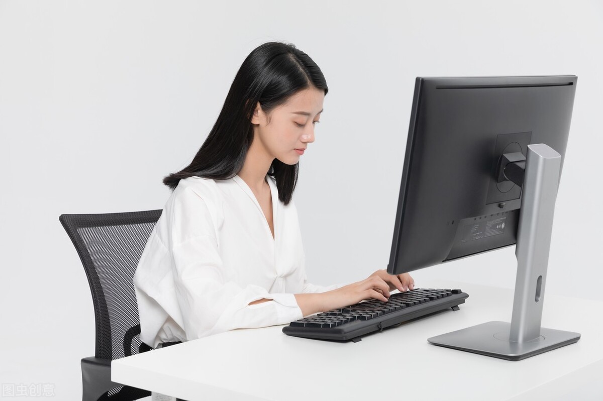 新会计准则下产品运费账务处理,商品运费计入哪个账务处理