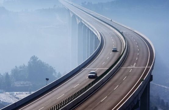 路特斯为什么不能叫莲花跑车,以前的莲花汽车和现在的路特斯