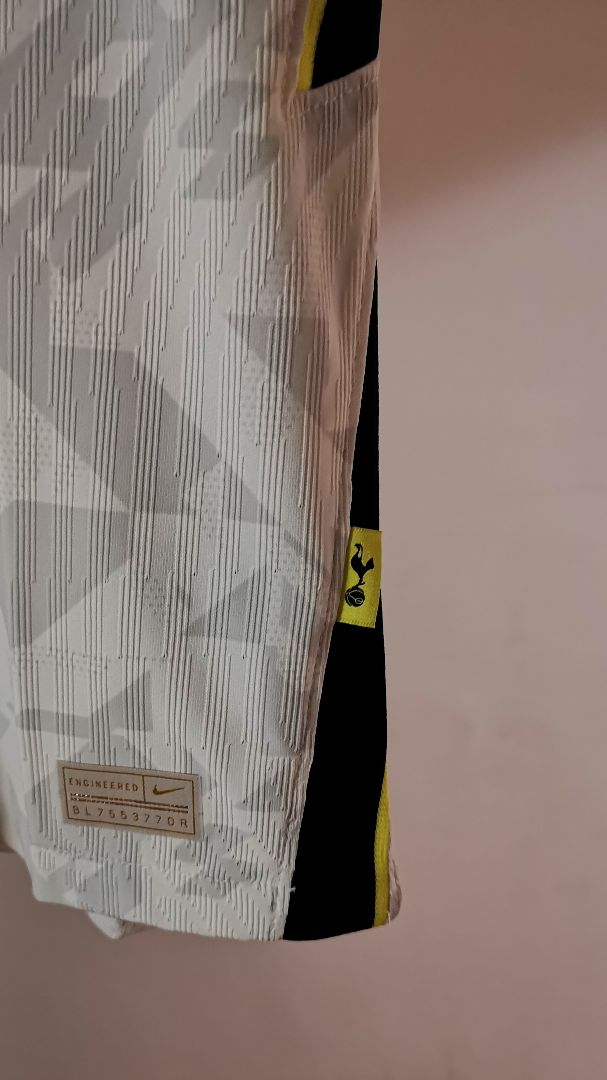 新版热刺球衣,热刺20-21赛季长袖球衣