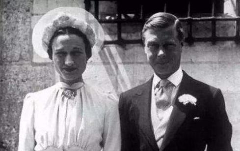 37岁结过两次婚的辛普森夫人，能让国王为她放弃江山，有何魅力