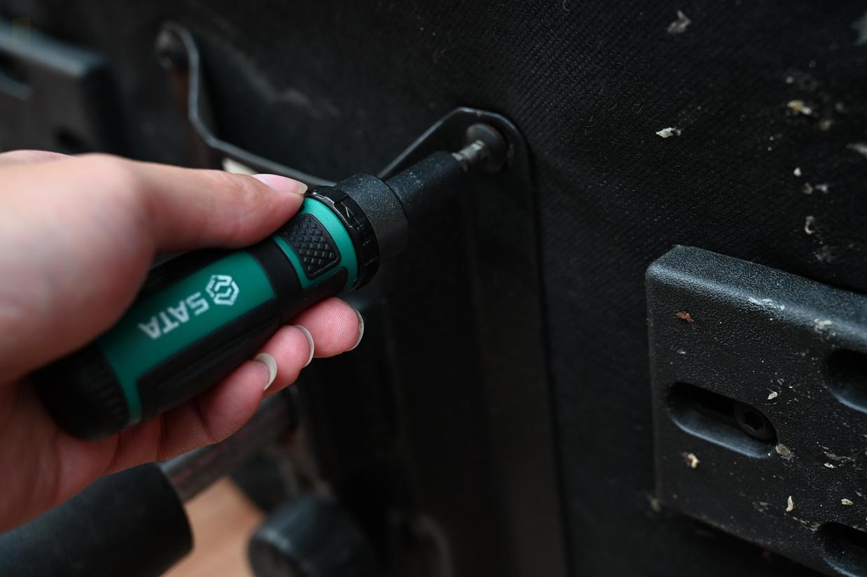 收藏级棘轮螺丝刀测评,世达棘轮螺丝刀迷你型测评