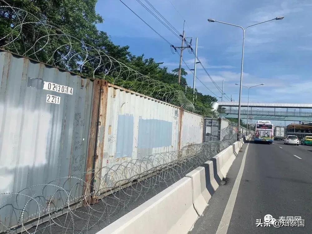 泰国还挺得住吗？*行游**大军直逼十世王皇家护卫队！