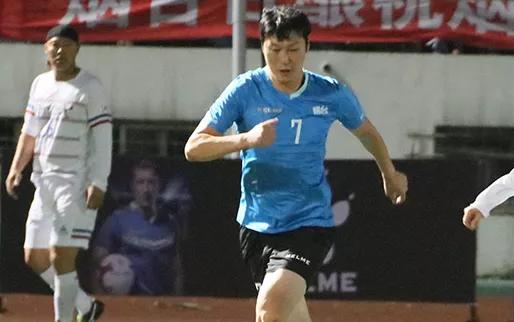 鐑熷彴瓒崇悆涓婚,鐑熷彴骞翠細