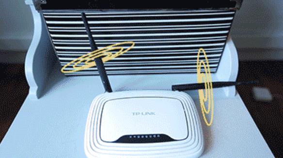 怎样才能使家里路由器信号变好,卧室路由器怎么和客厅路由器联网