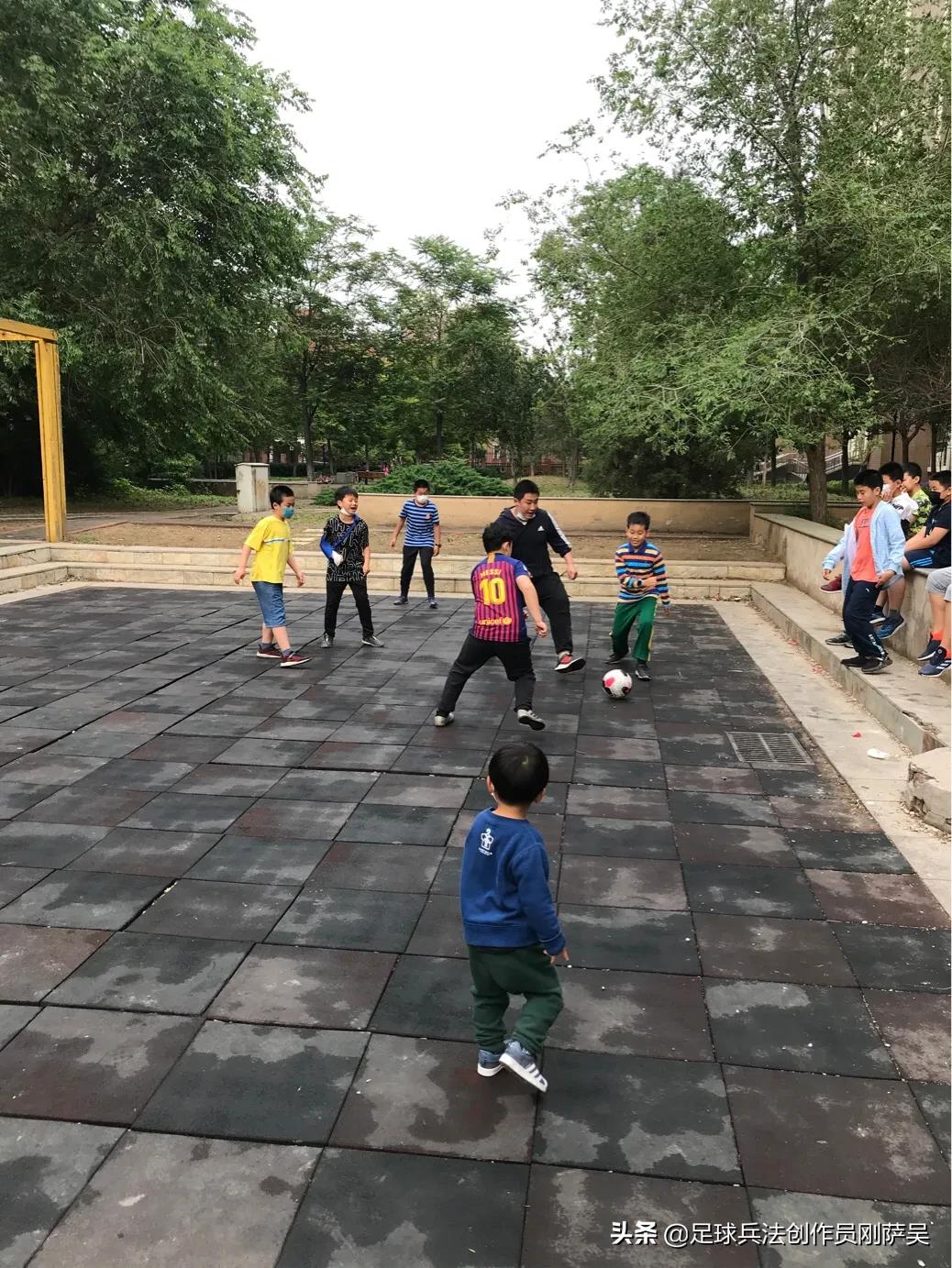 没有足球场怎么练球,如何完成一次高效的足球个人训练