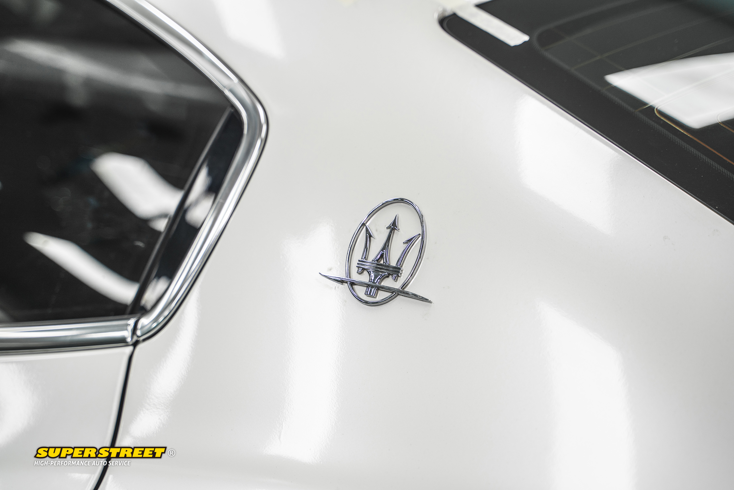 玛莎拉蒂吉博力汽车贴膜改色,superstreet改装