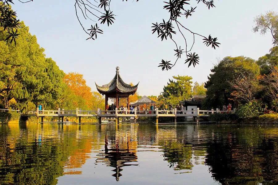 上海地铁沿线景点全部免费,上海地铁11号线上海赛车场