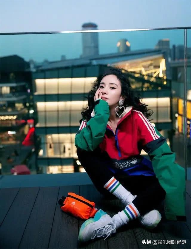 杨幂同款袜子穿搭,杨幂袜子搭配