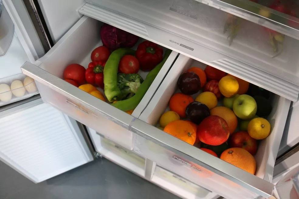 告别嵌入空间不足难题,美菱CHiQ“M鲜生”超薄冰箱评测