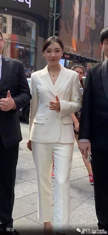 pdd斗鱼第一次开直播,斗鱼上市纽约采访