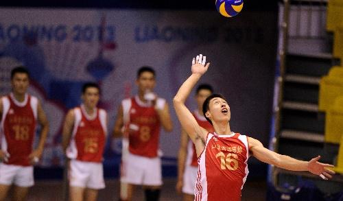 他是男排“朱婷”，打排球只为有口饭吃，后成知名副攻