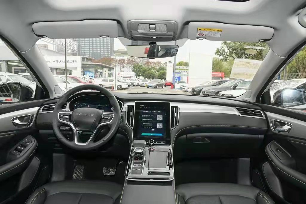 荣威i6max自动爽酷天幕版测评,荣威i6max300tgl要注意什么