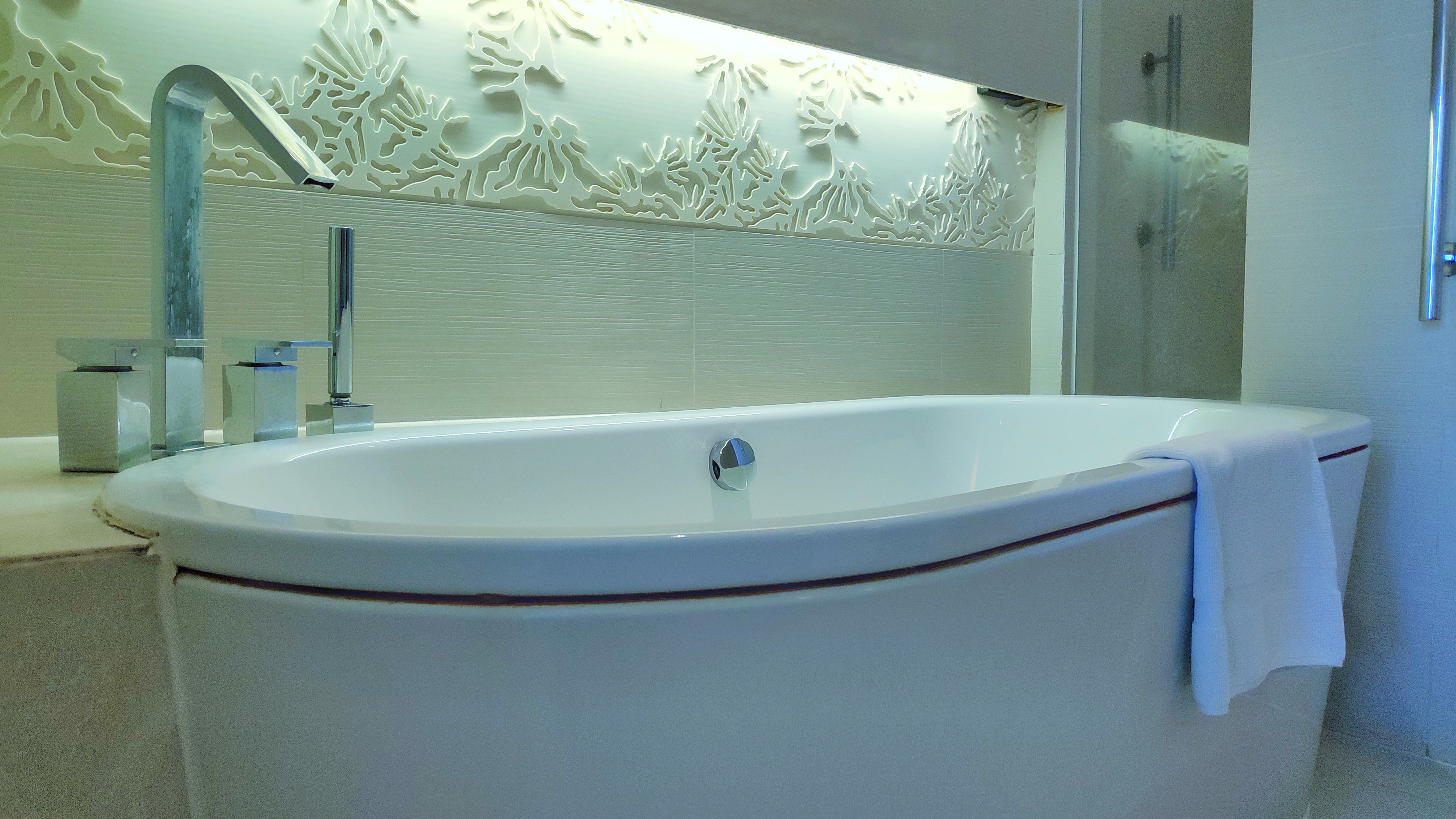 都是网红惹的祸，三亚万丽为何被称为最适合父母和宝宝住的酒店？