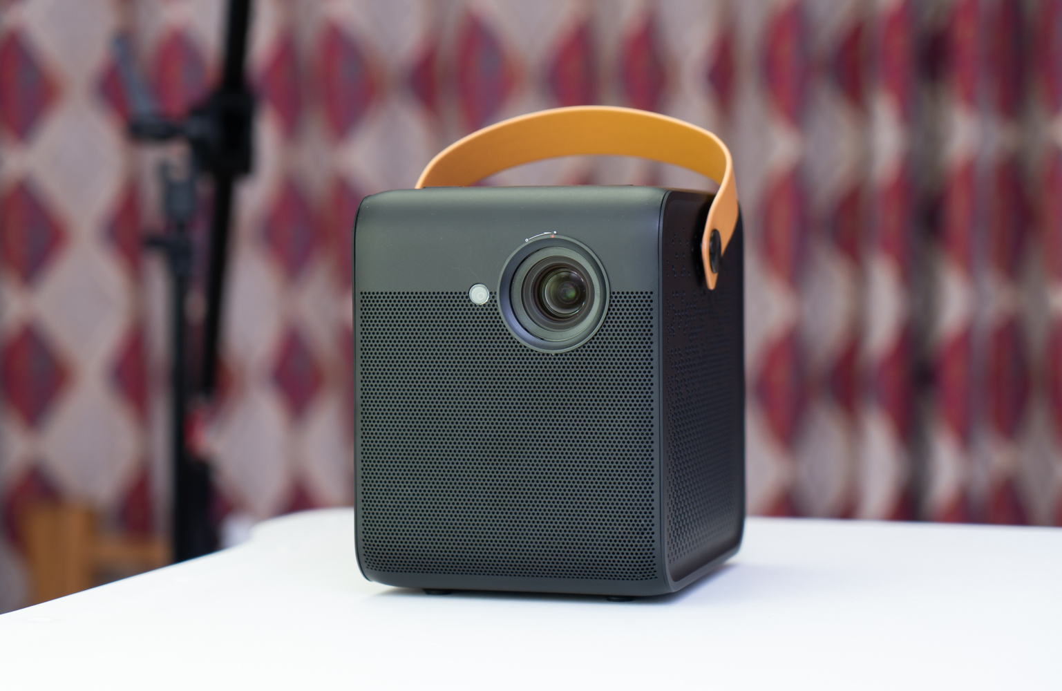 峰米投影仪smart升级版对比普通版,峰米smart投影仪对比小米2