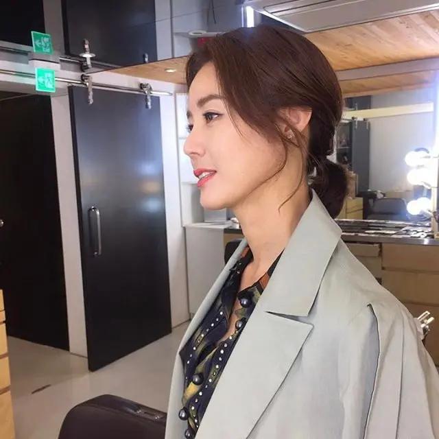 李敏镐现实中的妈妈近照曝光,李敏镐和妈妈的照片