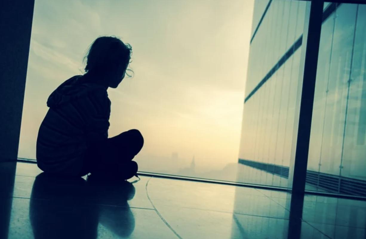 丧尽天良！疑似感染新冠，南非两岁女童独自在医院隔离时遭性侵